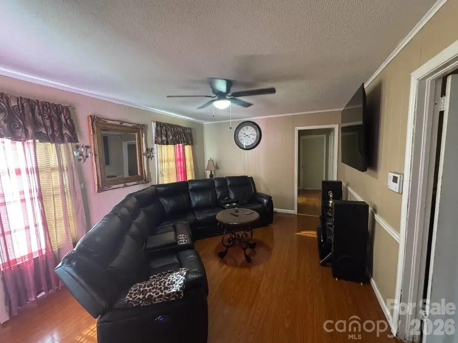 422 E 12th Avenue, Gastonia, NC 28054 - #2