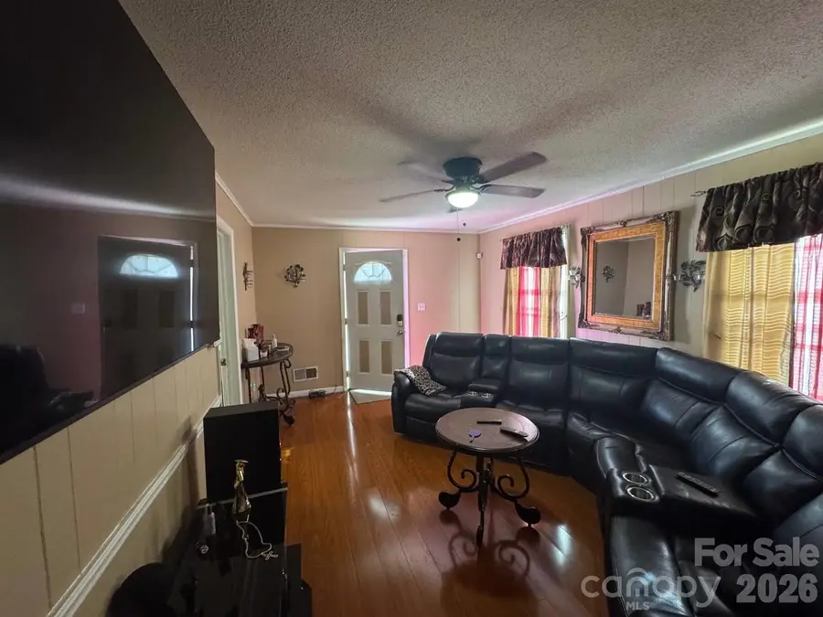 422 E 12th Avenue, Gastonia, NC 28054 - #3