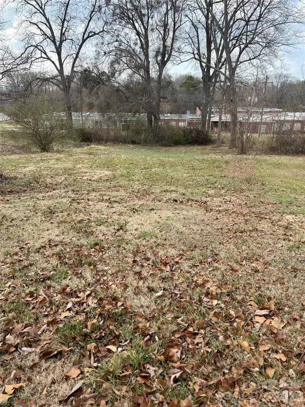 vacant lot 817 N Piedmont Avenue, Kings Mountain, NC 28086