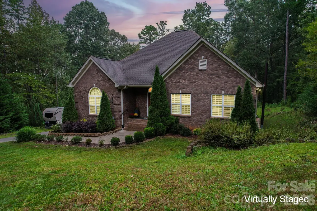 10604 Russet Place, Charlotte, NC 28227 - #1