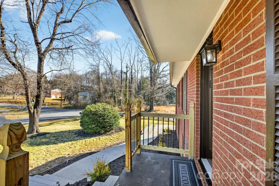 1780 NE 23rd Avenue Lane Ne, Hickory, NC 28601 - #3