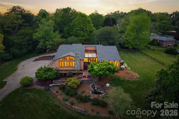 213 Hospital Avenue, Lenoir, NC 28645