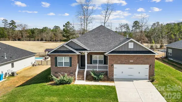 11812 Glenwood Drive, Locust, NC 28107