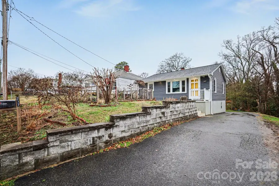 237 Jefferson Avenue Ne, Concord, NC 28025 - #2
