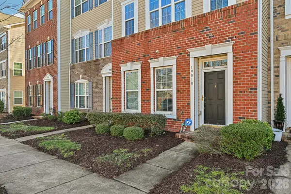 19010 Lake Breeze Drive, Cornelius, NC 28031