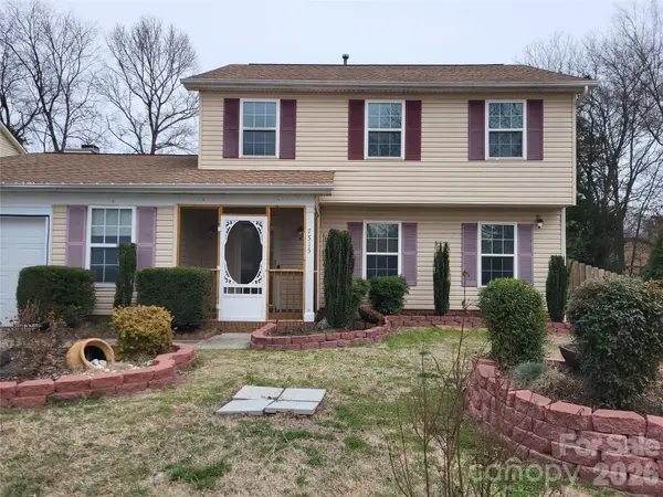 7515 Woodknoll Drive, Charlotte, NC 28217