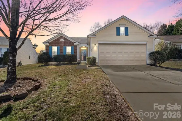 1528 Oakdale Green Drive #150, Charlotte, NC 28216