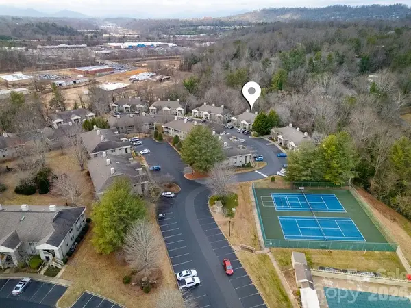 1904 Abbey Circle, Asheville, NC 28805