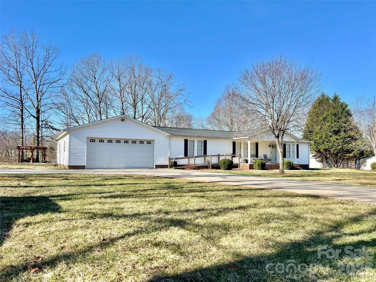 214 Heritage Circle, Taylorsville, NC 28681 - #1