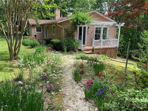 1193 Brightwater Drive, Hendersonville, NC 28739