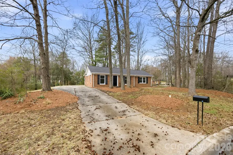 6924 Woodfield Drive, Charlotte, NC 28215 - #3