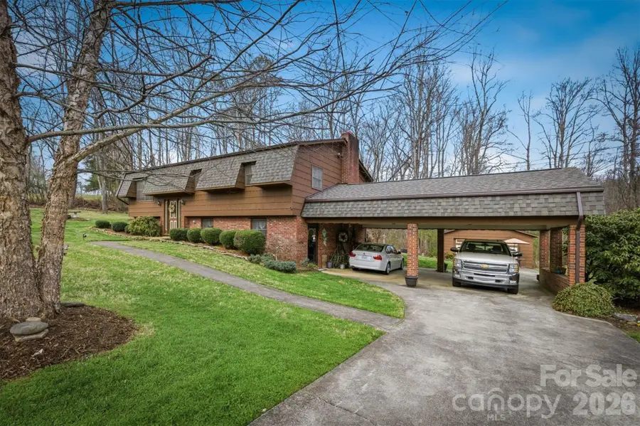 2480 Sweetbriar Circle, Lenoir, NC 28645 - #2