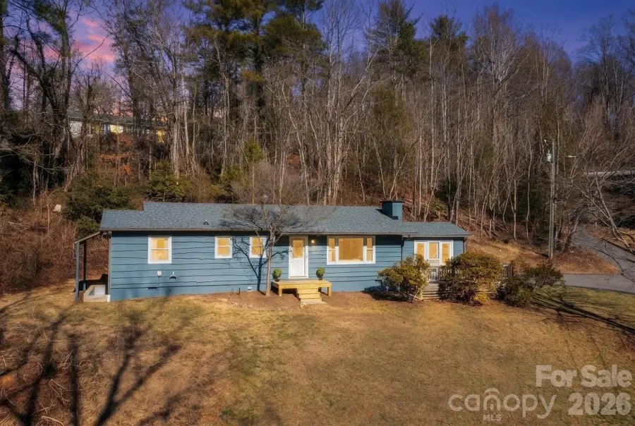 3 Valley Lane, Asheville, NC 28804 - #2