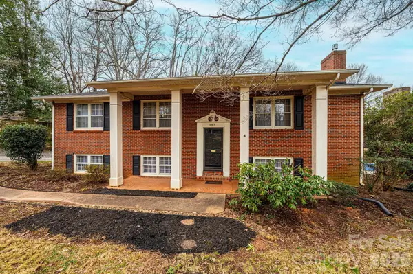 1063 4th Avenue Drive Nw, Hickory, NC 28601