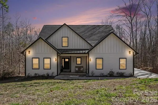 15200 August Lane, Charlotte, NC 28227