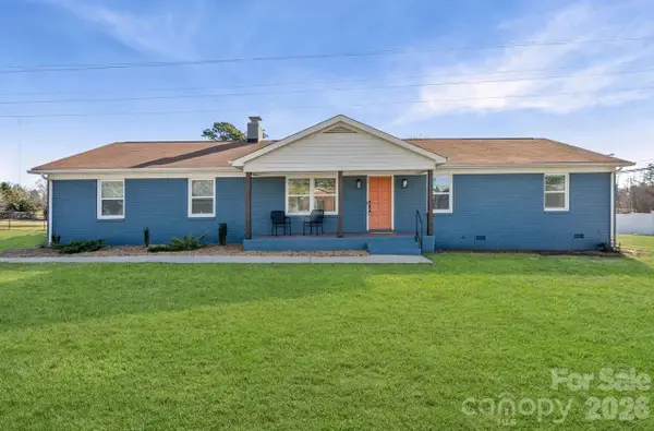 16808 Knoxwood Drive, Huntersville, NC 28078