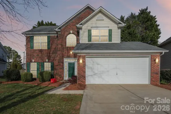 9533 Autumn Applause Drive, Charlotte, NC 28277