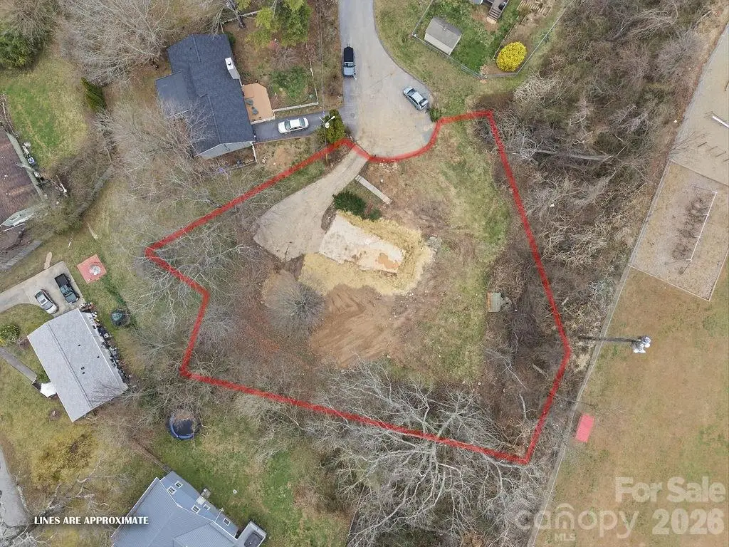 15 Village Park Drive, Weaverville, NC 28787 - #1