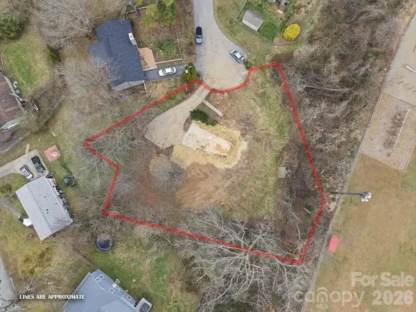 15 Village Park Drive, Weaverville, NC 28787