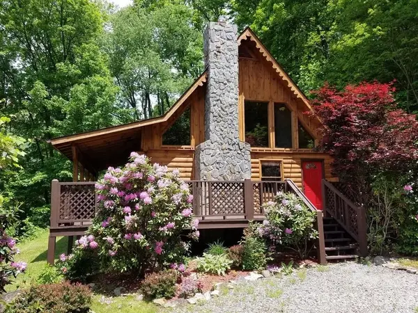 135 Pretty Ridge Road, Maggie Valley, NC 28751