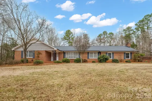 333 Sandy Ford Road, Mount Holly, NC 28120