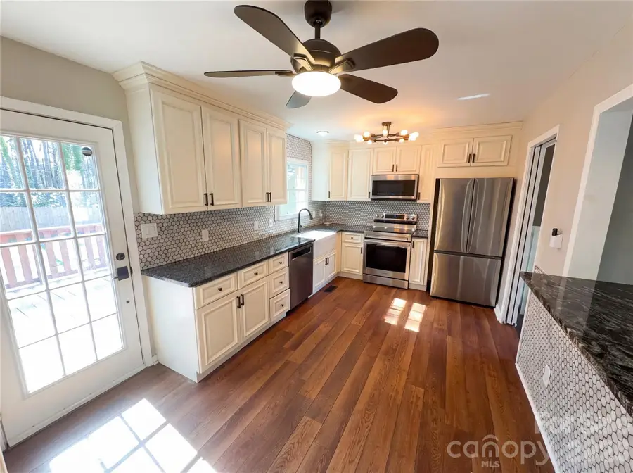 7700 Meadowdale Lane, Charlotte, NC 28212 - #2