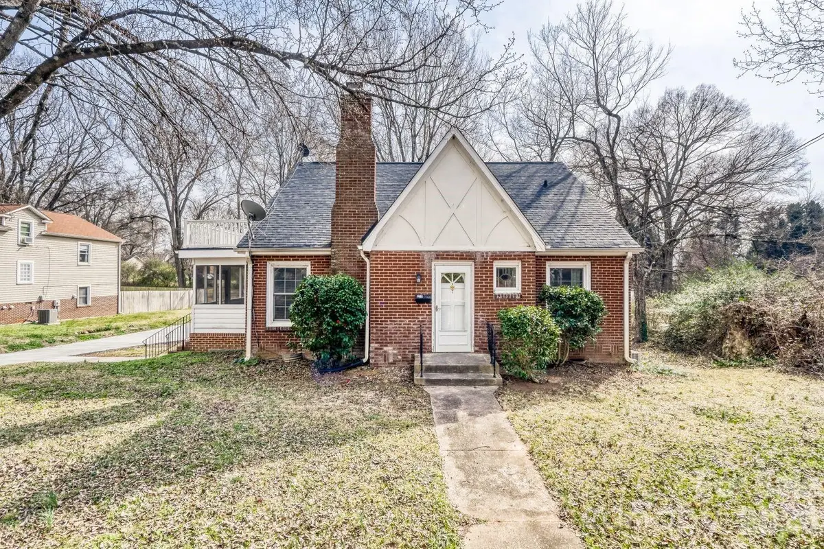 639 E Iredell Avenue, Mooresville, NC 28115 - #1