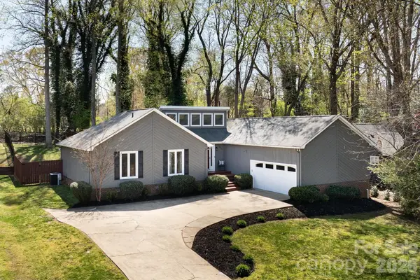 3489 Lake Shore Road S, Denver, NC 28037