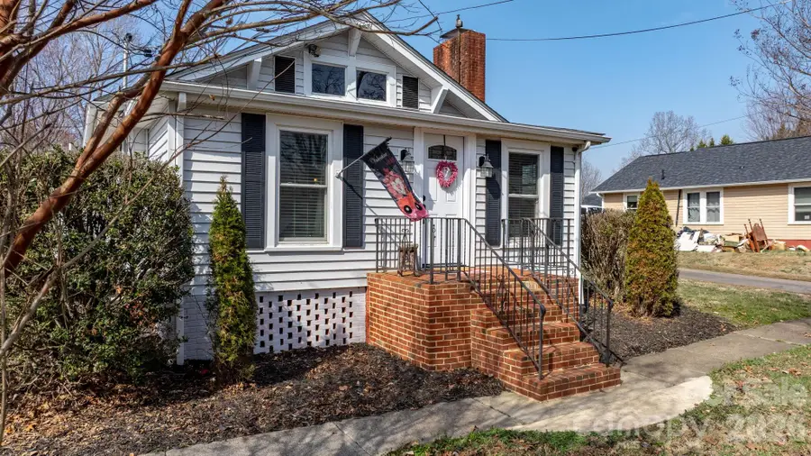 160 Elm Avenue, Hudson, NC 28638 - #3