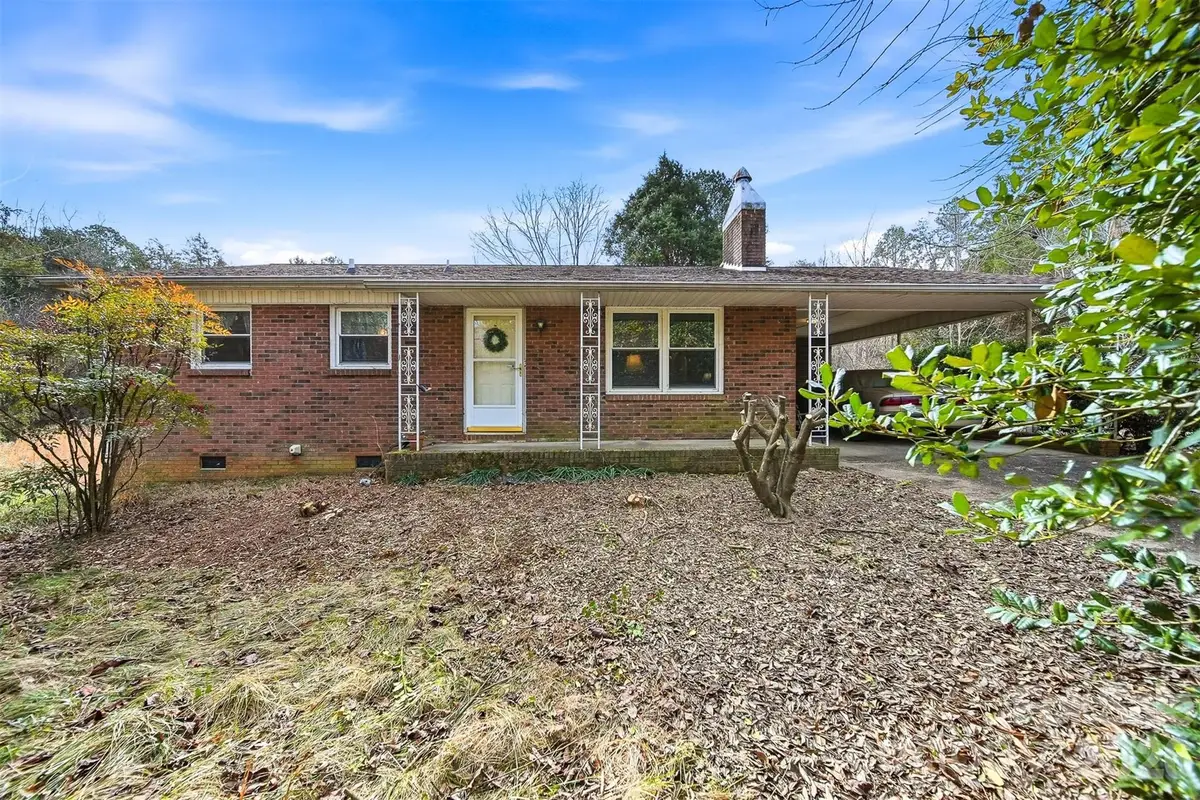 3335, 3319 E Nc 10 Highway, Claremont, NC 28610 - #1