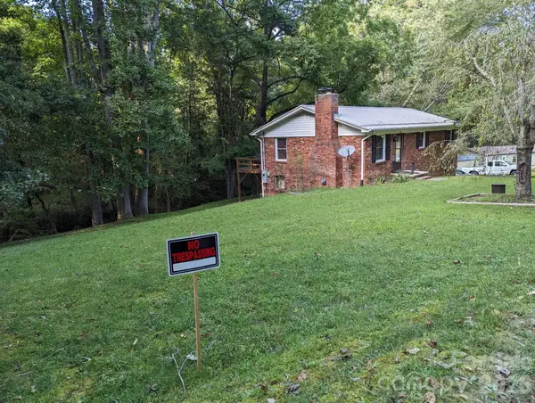 164 Squirrel Hollow Drive, Hendersonville, NC 28791