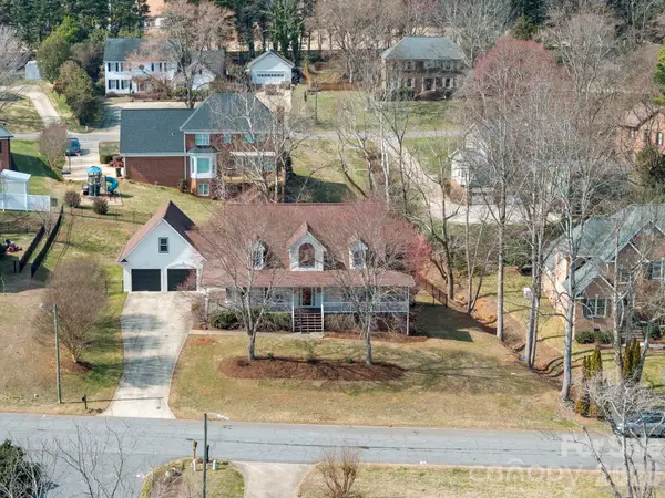 3505 4th Street Boulevard Nw, Hickory, NC 28601