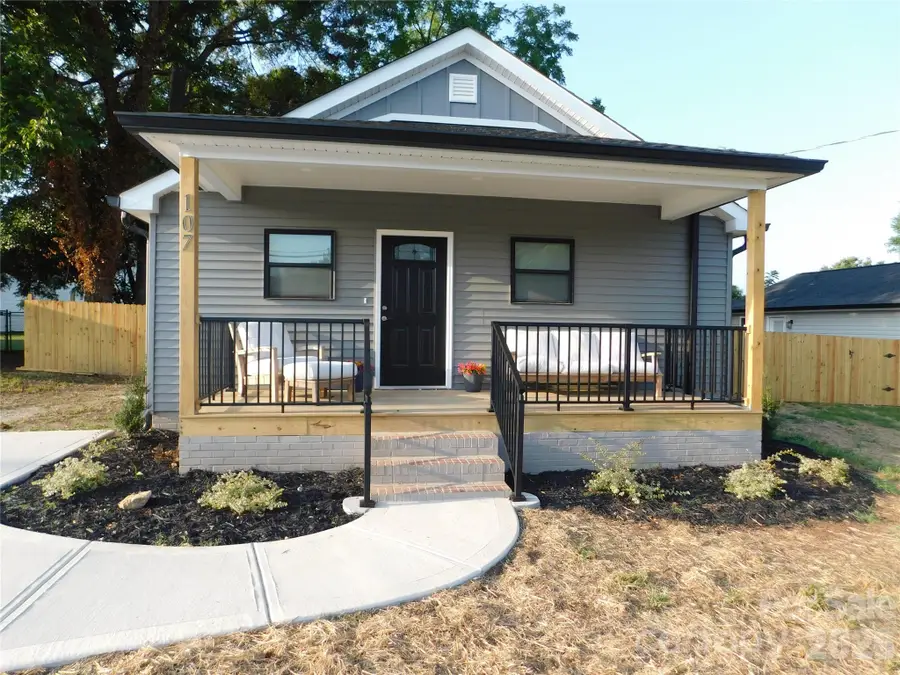 107 W Poplar Street, Stanley, NC 28012 - #2