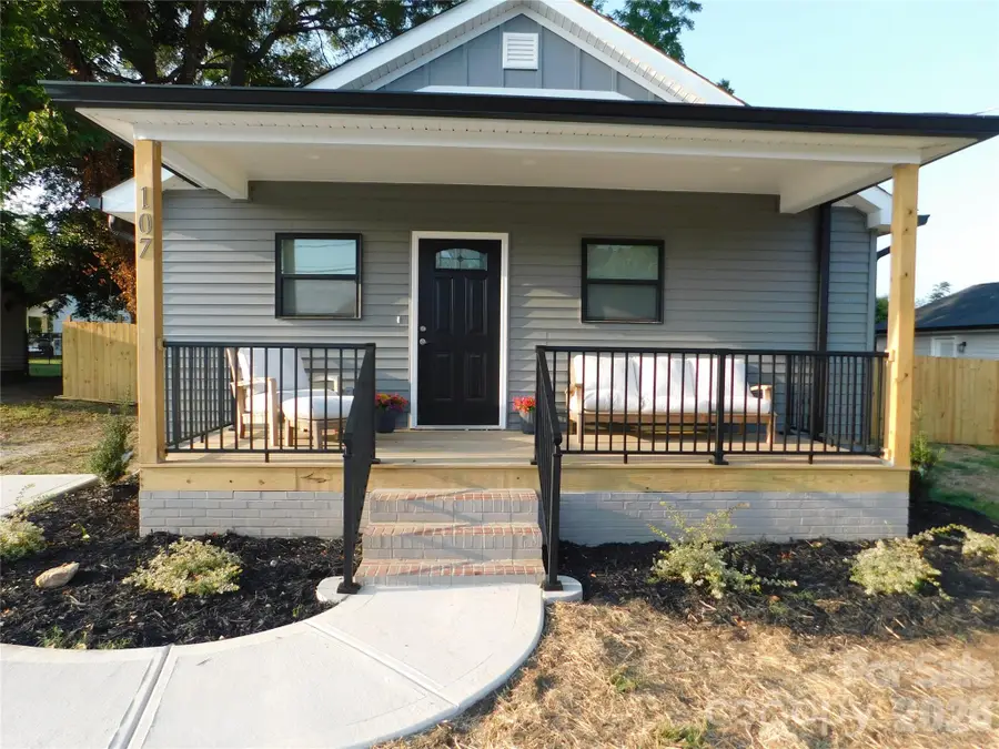 107 W Poplar Street, Stanley, NC 28012 - #3