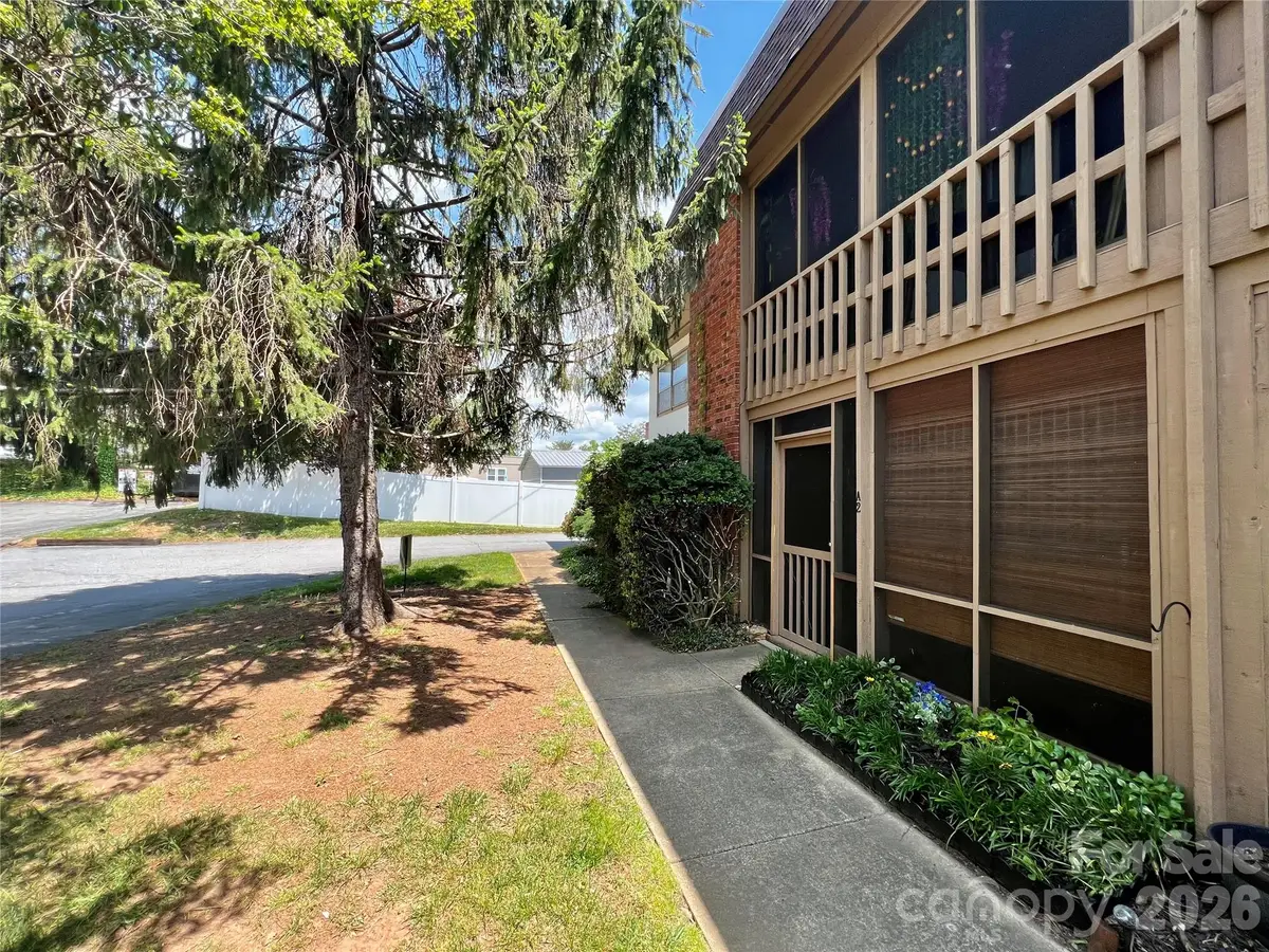 427 6th Avenue W #A-2, Hendersonville, NC 28739 - #1