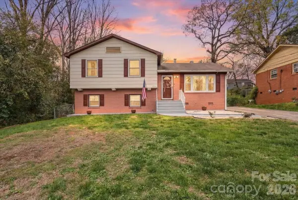 8224 Carrolwood Drive, Charlotte, NC 28217