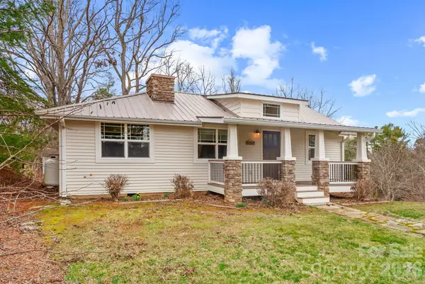 90 Palmer Ford Road, Weaverville, NC 28787