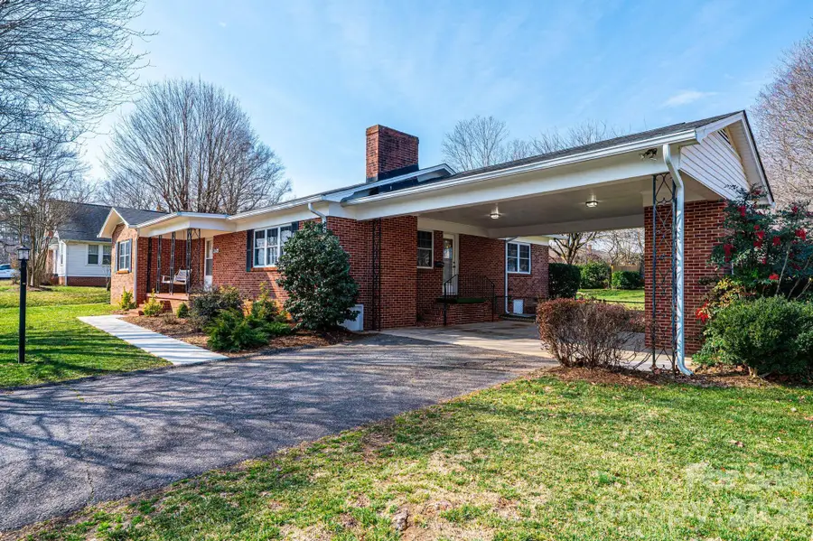 1425 5th Street Ne, Hickory, NC 28601 - #3