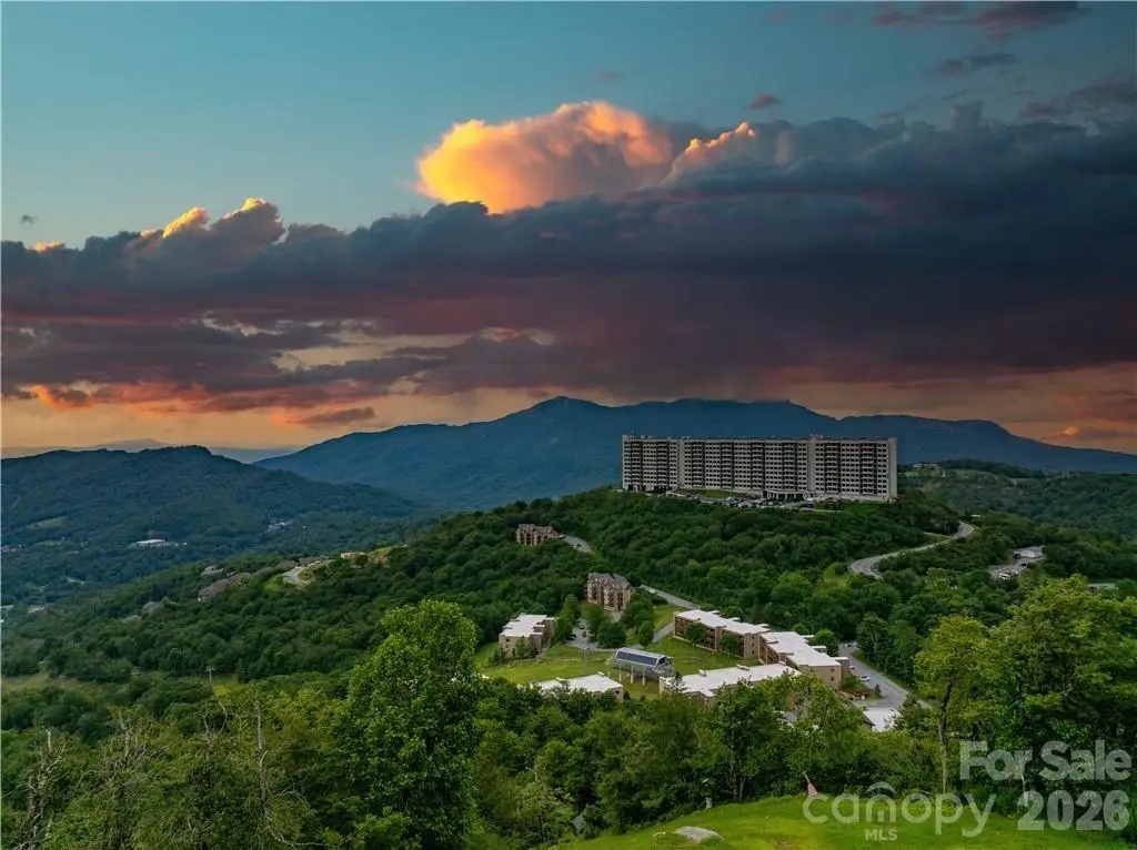 303 Sugar Top Drive #3226, Sugar Mountain, NC 28604 - #1