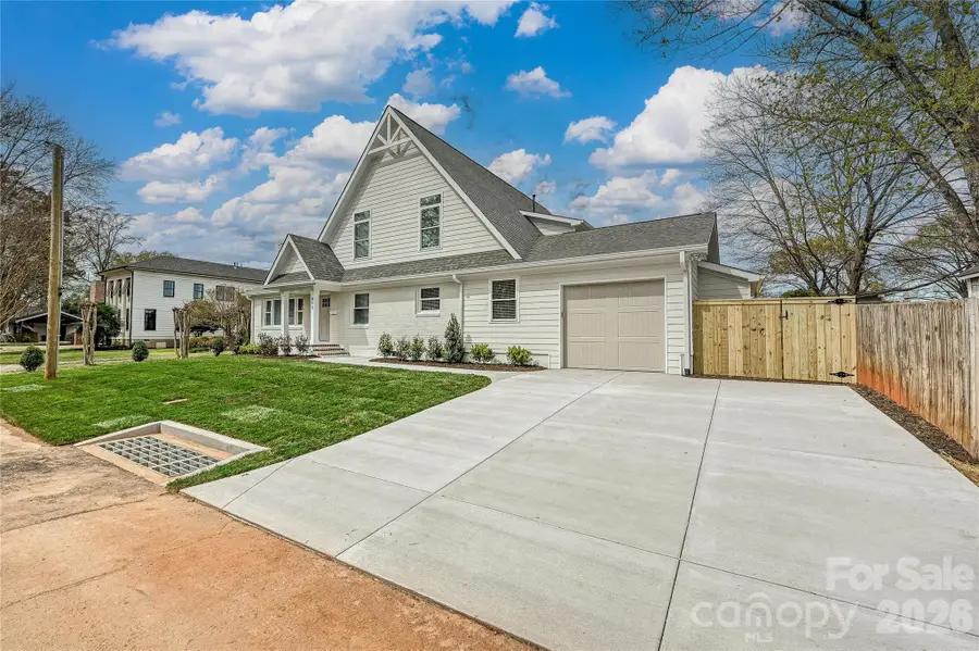 815 Hartness Avenue, Charlotte, NC 28211 - #2