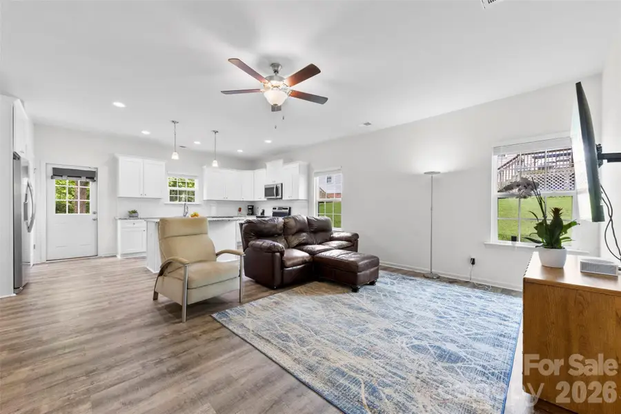 104 E Louisiana Avenue, Bessemer City, NC 28016 - #2