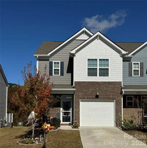 5036 Moss Pine Way, Tega Cay, SC 29708
