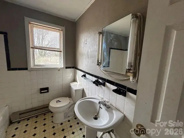 918 Emmanuel Church Road, Conover, NC 28613 - #3