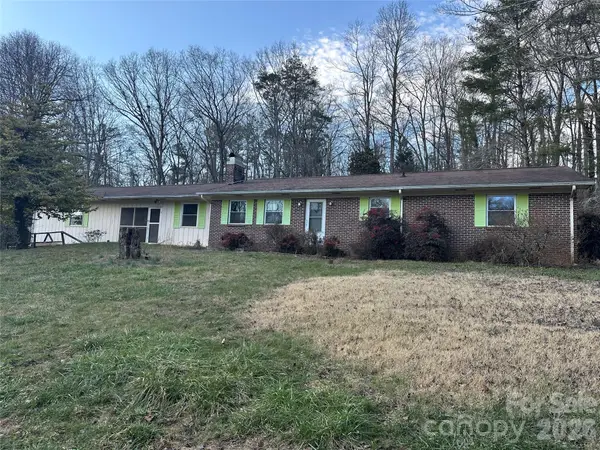 129 Ridgecrest Avenue, Marble, NC 28905