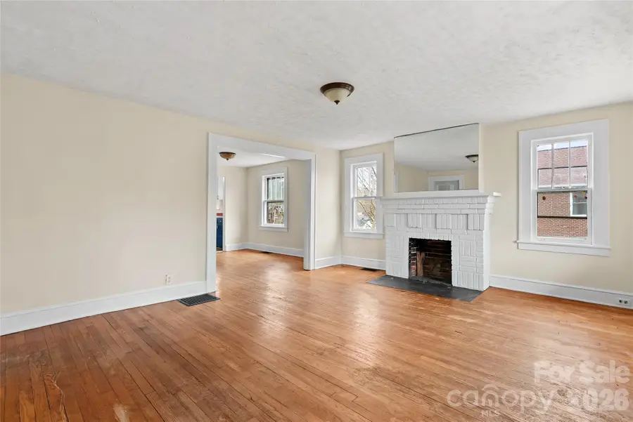 1 Grace Avenue, Asheville, NC 28804 - #3