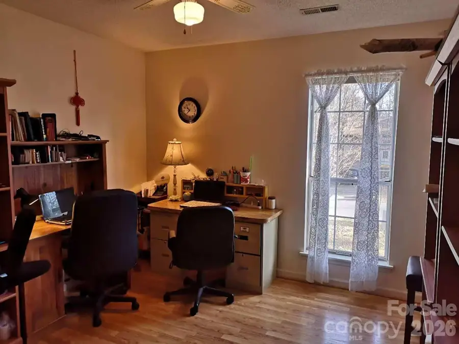 10120 Rockwood Road, Charlotte, NC 28215 - #3