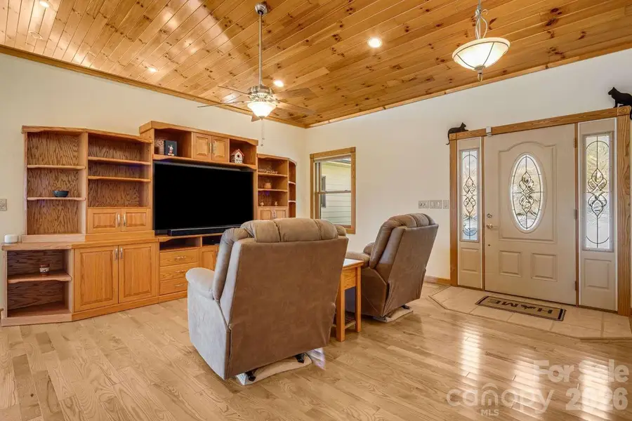 20 Stony Crest Drive, Spruce Pine, NC 28777 - #2