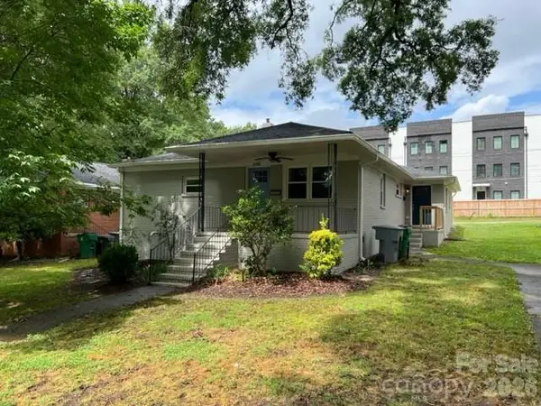 2205 Thurmond Place, Charlotte, NC 28205