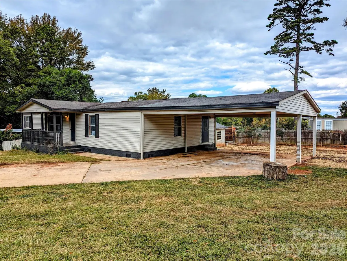 7329 Twillingate Drive, Charlotte, NC 28215 - #1