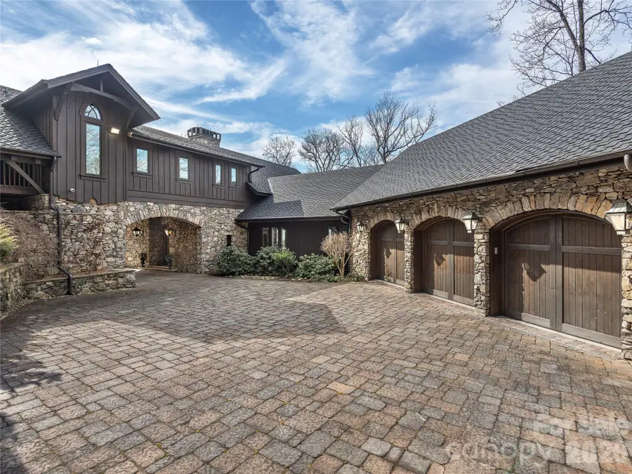 434 Coopers Hawk Drive, Asheville, NC 28803 - #3